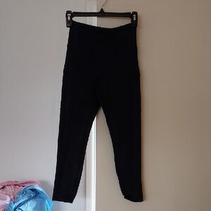 Eddie Bauer Black High-Waisted Capri Leggings